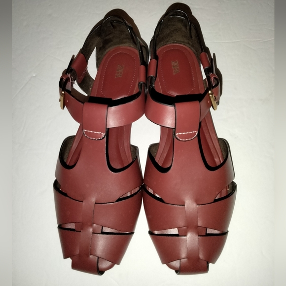 Zara (Size 39) Burgundy Wine Faux Leather Strap Buckle Flat Fisherman Sandals - Picture 3 of 14